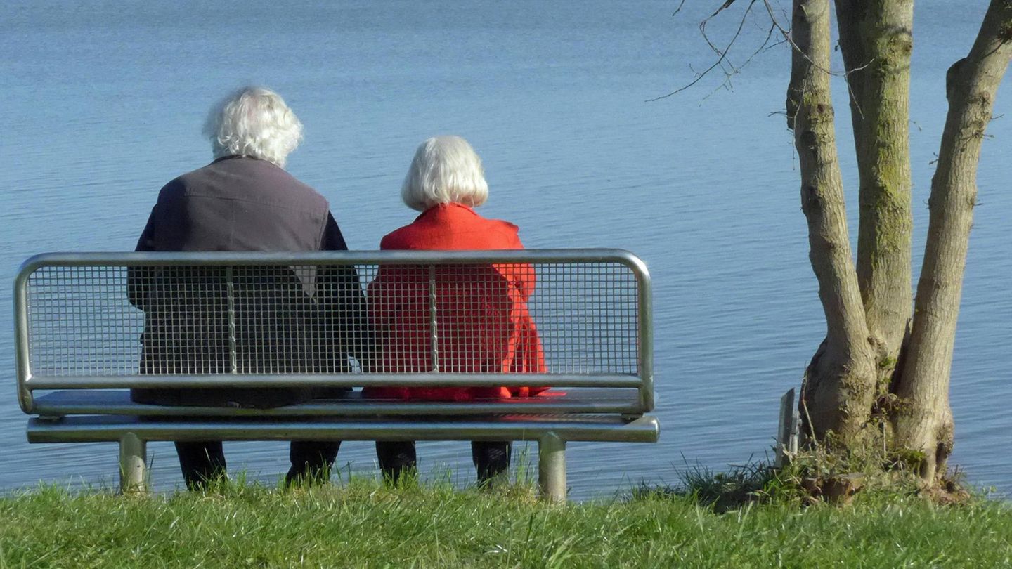 In der Rente abgesichert: Diese Versicherungen brauchen Sie im Ruhestand | Capital+
