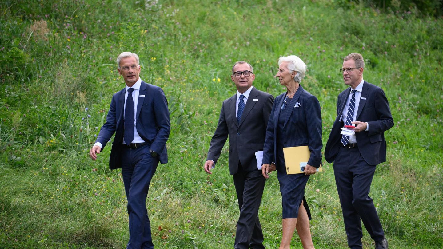 Europäische Zentralbank: Lagarde hält sich weitere Zinserhöhung offen
