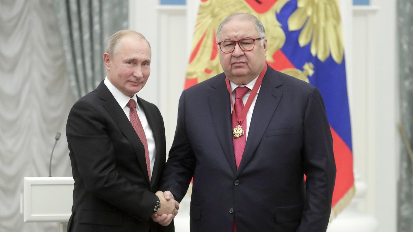 Russland-Sanktionen: „Moskau feiert“: EU streicht Usmanow und Fridman von Sanktionsliste