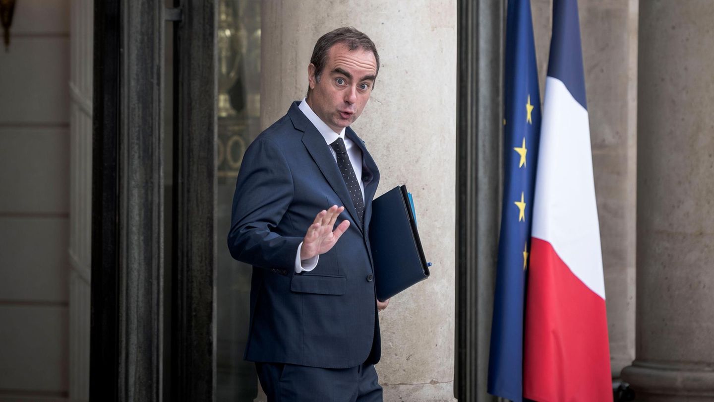 54 Milliarden Sparpaket: Bondrenditen auf 24-Jahres-Hoch: Frankreich setzt auf harten Sparkurs