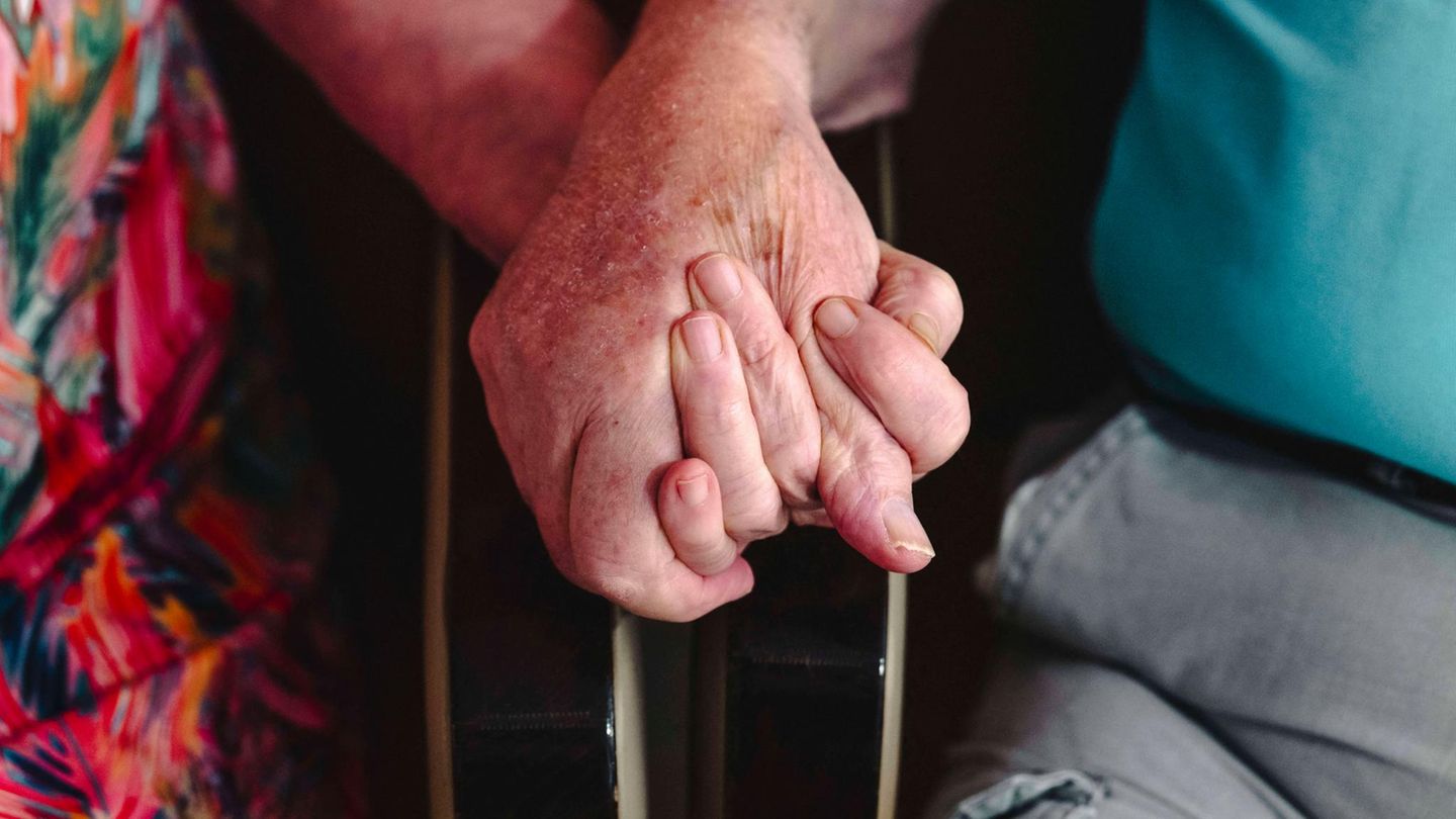 Pflegeversicherung: Die Pflegeversicherung hat kein Problem mit den Einnahmen | Capital+