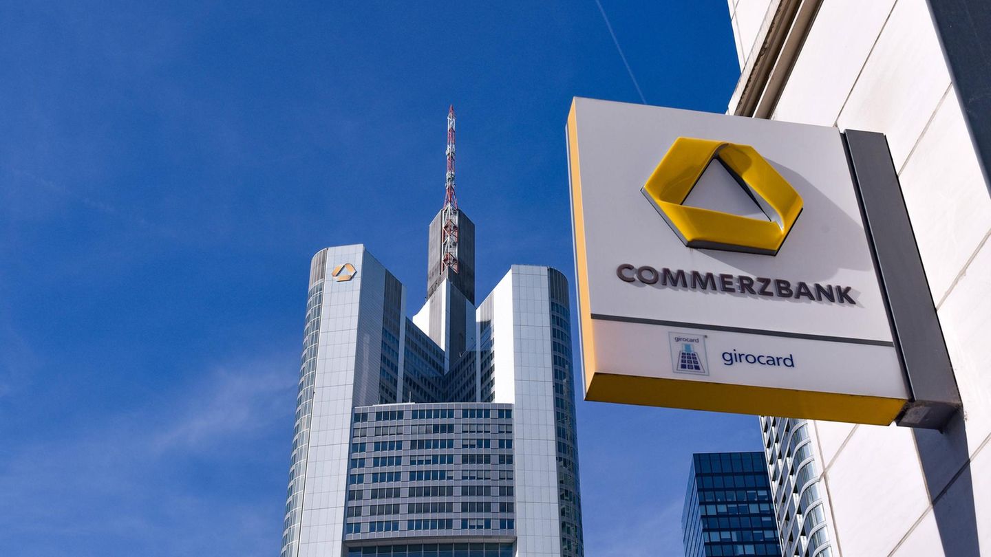 Banken: Unicredit nimmt EZB-Hürde: Commerzbank-Übernahme rückt näher