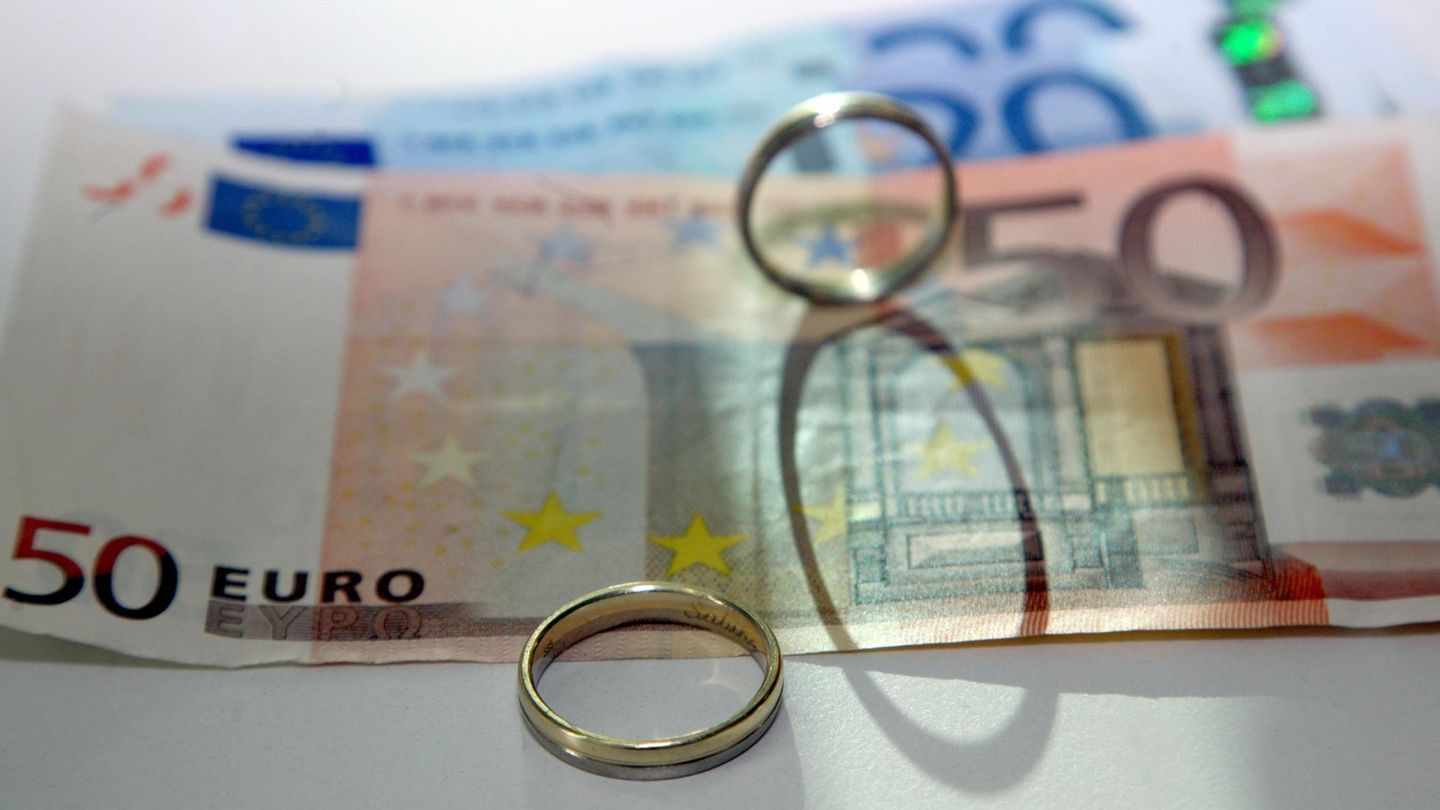 Gebühren: Sparen beim Ehevertrag – geht das und wenn ja, wie? | Capital+